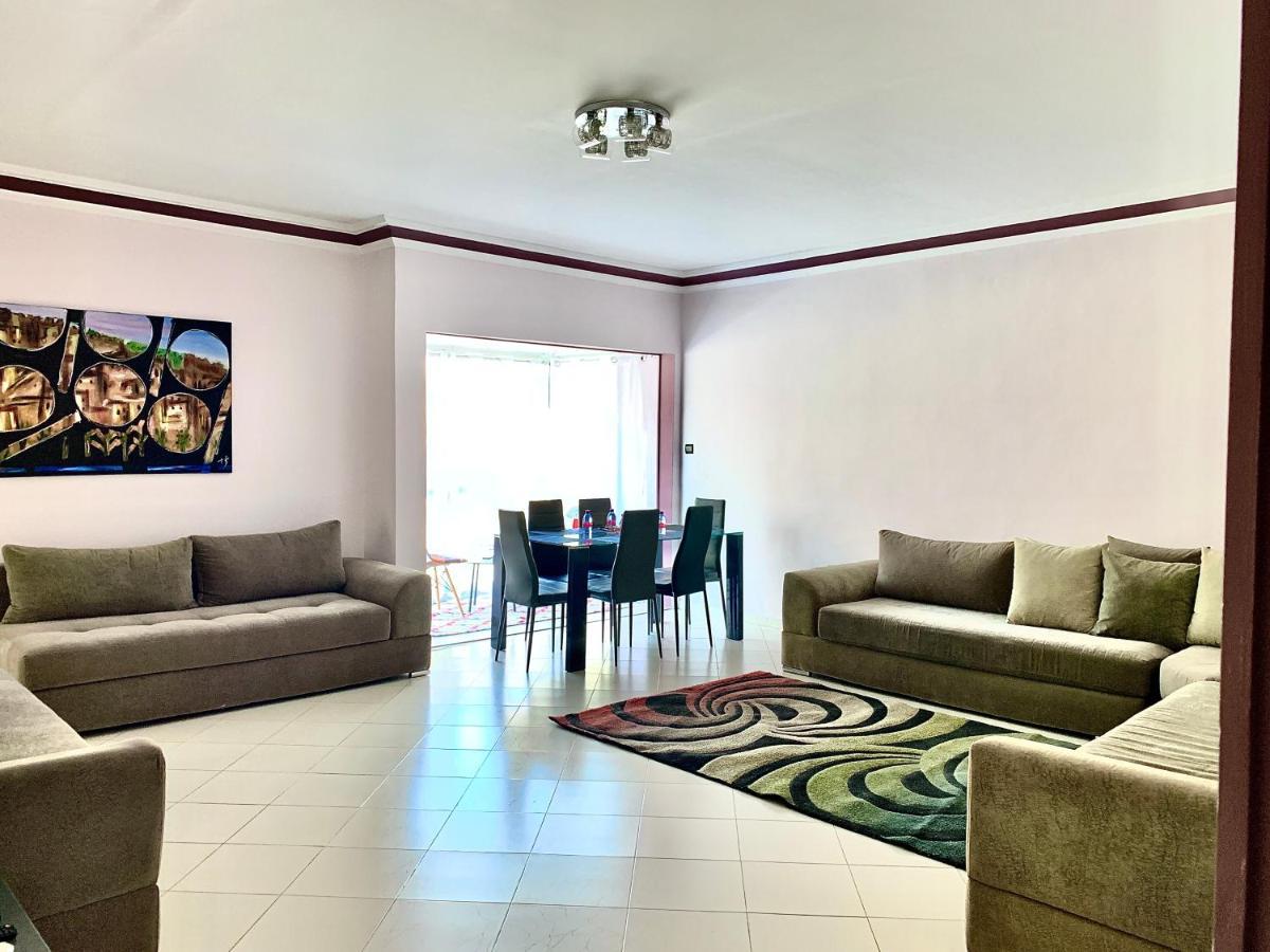 Anfa 28 - 2 Bedrooms - Well Located Apartment - Large And Pleasant Casablanca Kültér fotó