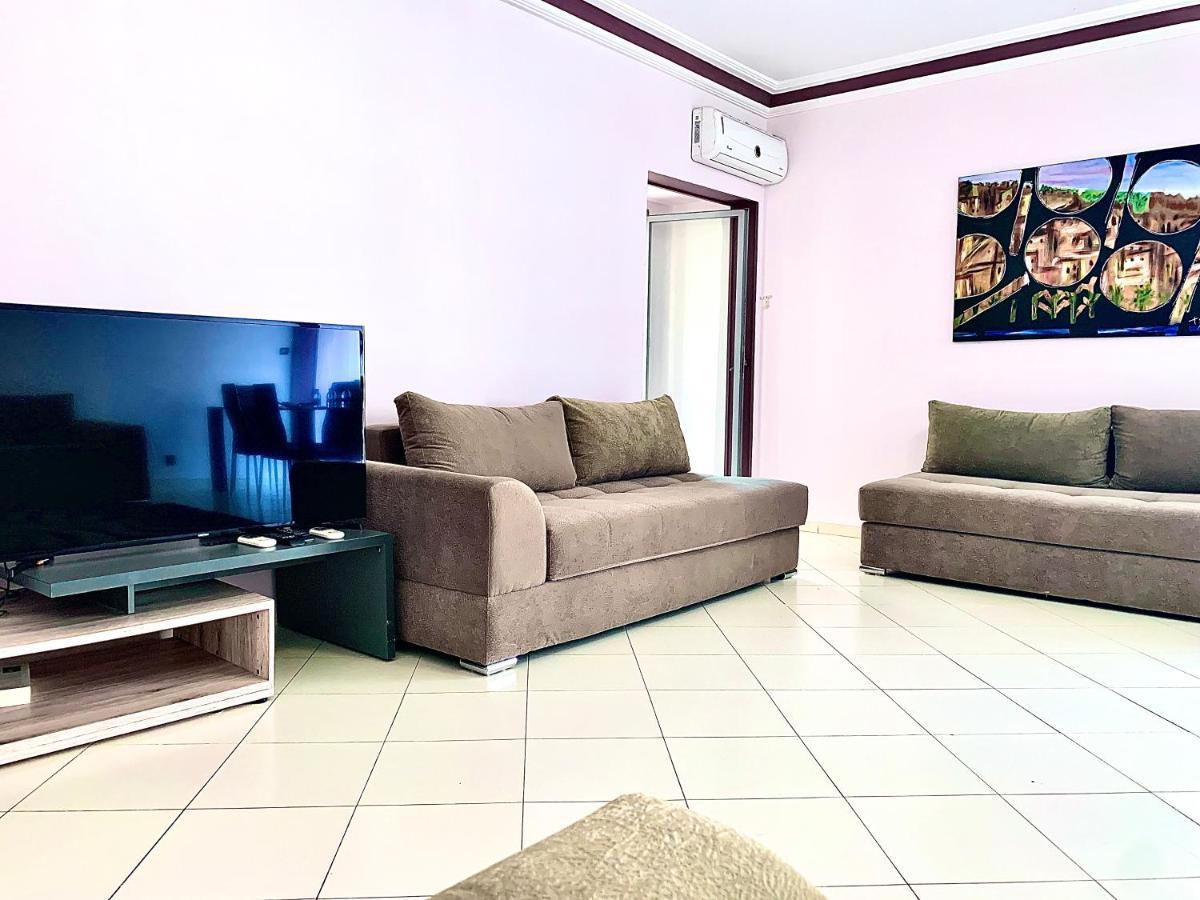 Anfa 28 - 2 Bedrooms - Well Located Apartment - Large And Pleasant Casablanca Kültér fotó