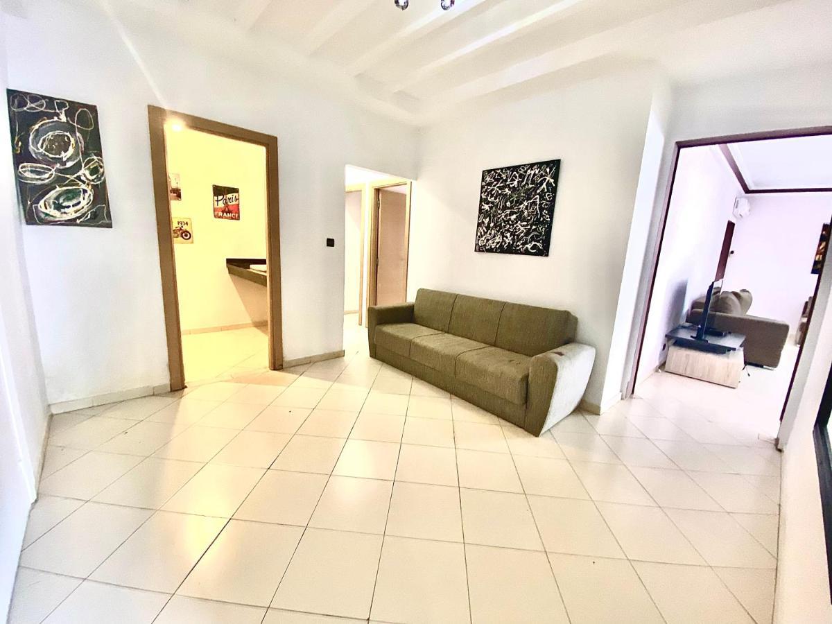 Anfa 28 - 2 Bedrooms - Well Located Apartment - Large And Pleasant Casablanca Kültér fotó